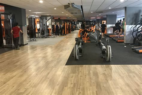 Salle De Sport Basic Fit Courbevoie Rue De Bezons