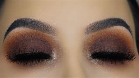 How To Apply Smokey Eyeshadow For Brown Eyes