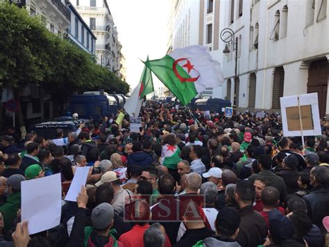 Marche Imposante Pour Lanniversaire Du Hirak On Nest Pas L Pour