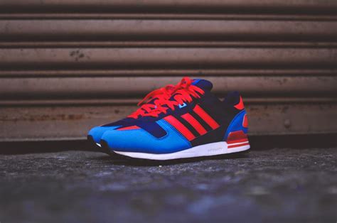 Festive Footwear Of Sorts: Adidas ZX700 | SHOEOGRAPHY