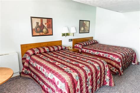 10 STUNNING Motels in Colorado Springs [2024 Edition]