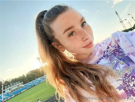 Iam Emily Fox Nude OnlyFans Leaks Fappening FappeningBook