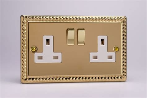 Varilight Georgian Brass 2 Gang 13a Double Pole Switched Socket