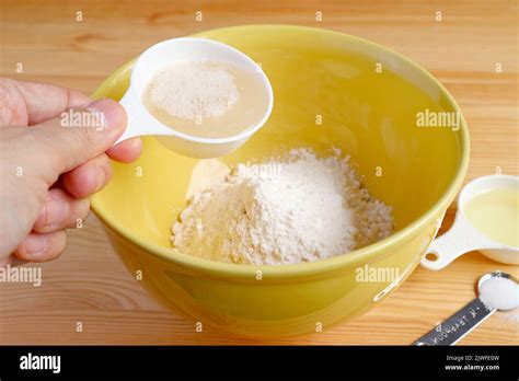 Leavener Hi Res Stock Photography And Images Alamy