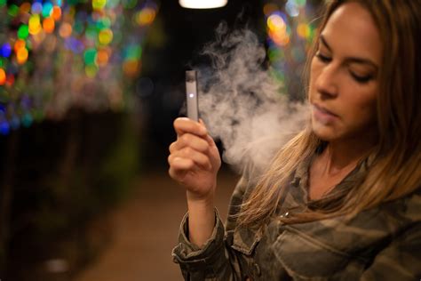 E Cigarette Maker Juul Pays 462 Million In Multistate Settlement The