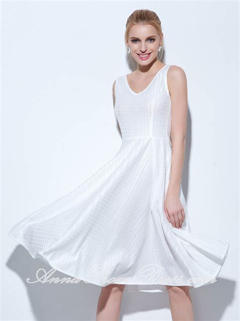 White Homecoming Dress V Neck A Line Knee Length Lace Short Prom Dress