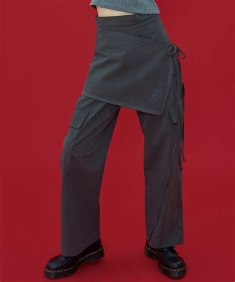 A Gem Komnasty Fancy Club Lint Wide Wrap Pants