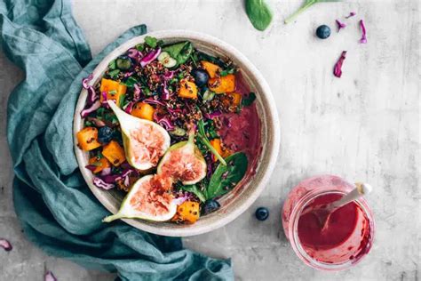 Colorful Vegan Spinach Fig Salad Nutriciously