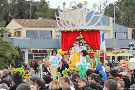 La fête du mimosa dans l île d Oléron à Saint Trojan les Bains