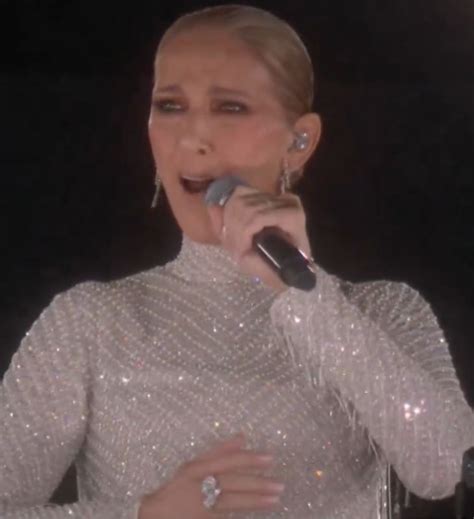 Céline Dion surge belíssima na Cerimônia de Abertura das Olímpiadas