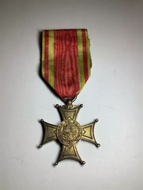 MÉDAILLE DIOCÈSE DE Beauvais en Vermeil Ordre militaire medal