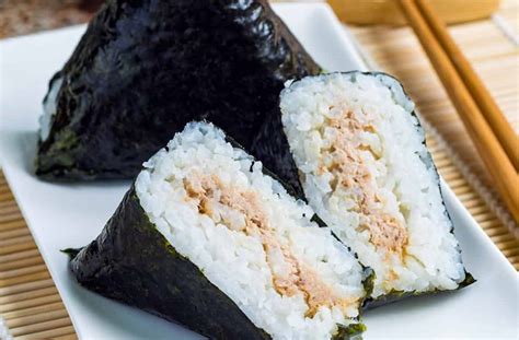 Receta De Onigiri O Bolas De Arroz Japonesas Deliciosas Y Populares