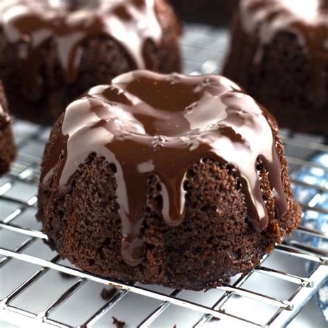 Mini Bundt Cakes Borrowed Bites