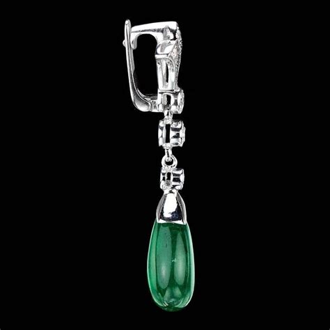 Natural Emerald Diamond Set Pendant And Drop Earrings At 1stdibs Emerald Pendant Earrings