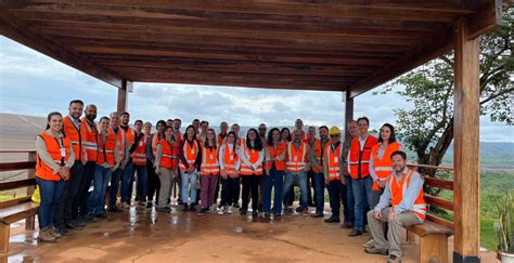 Comitiva Do Mme Visita Maior Mina De Extração De Ouro No Brasil