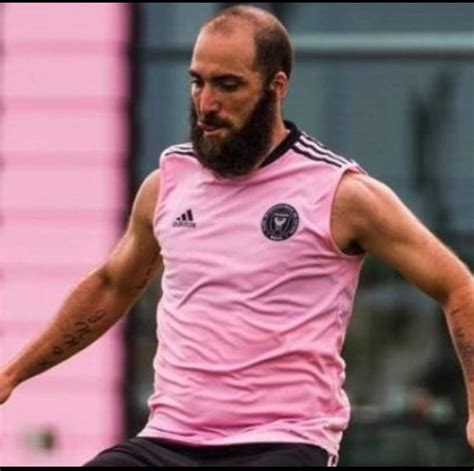 Gonzalo Higuain Oggi Il Calciatore Irriconoscibile Sport Magazine