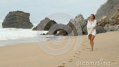 Sexy M Dchen Mit Einem Bikini Am Strand Sommerurlaub Am Meer Stock Footage Video Von K Ste