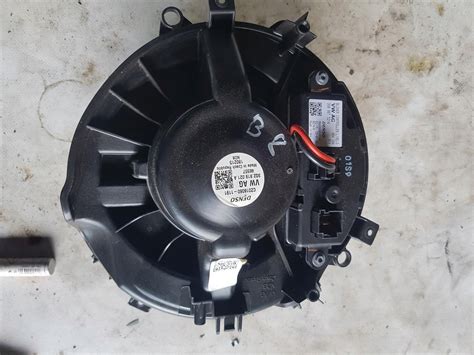 WENTYLATOR ANGLIK VW PASSAT B8 3Q2819021A 3Q2819021A za 49 zł z Turek