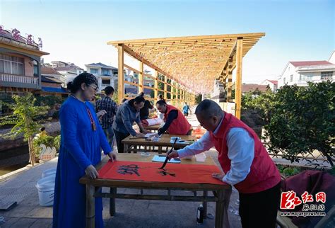 我县开展“喜迎二十大 助力乡村振兴”送对联活动本地要闻麻阳新闻网