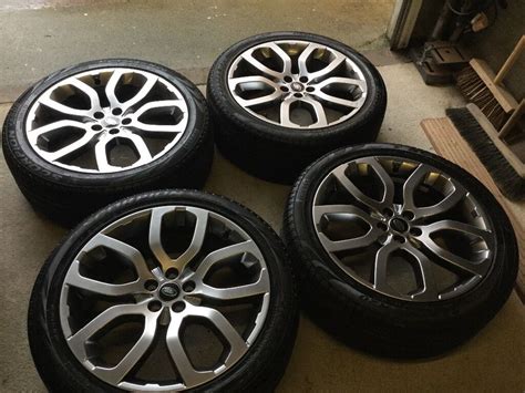 4 GENUINE RANGE ROVER EVOQUE SHADOW CHROME ALLOY WHEELS AND TYRES In