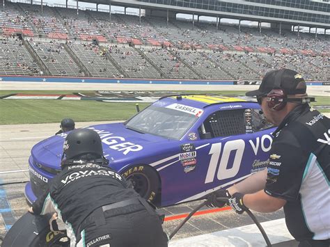 Kaulig Racing On Twitter Four Tires And Fuel For Landoncassill To Go