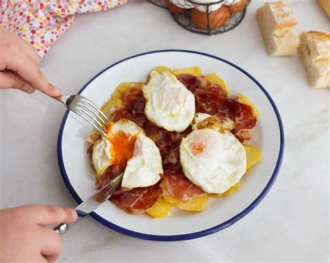 Huevos rotos con jamón (la MEJOR receta de huevos estrellados ...