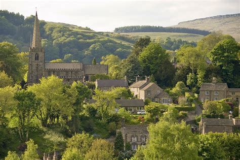 11 Picturesque Towns And Villages In The Peak District Take A Road