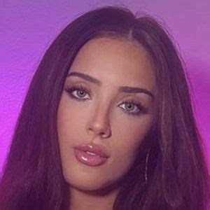 Sumner Stroh - Age, Family, Bio | Famous Birthdays