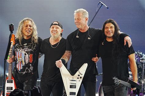 10 Best Metallica Songs of All Time - Singersroom.com