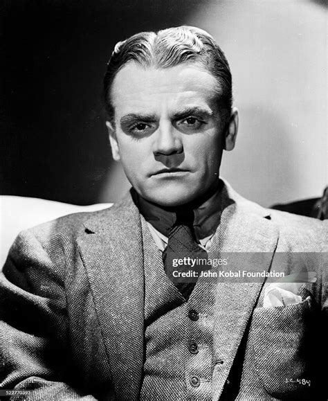 Headshot Of Actor James Cagney With Warner Brothers Studios 1935