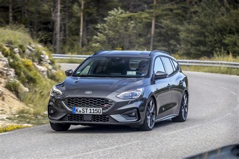 Ford Focus St Wagon Costs More Than Skoda Octavia Rs Looks Sporty