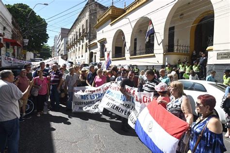 Jubilados Municipales Protestan Por Falta De Pago De Sus Haberes