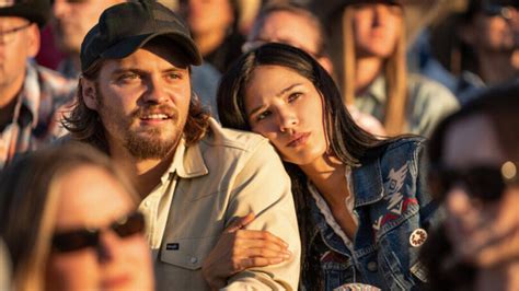 Yellowstones Luke Grimes And Kelsey Asbille Tease Season 5 Storylines