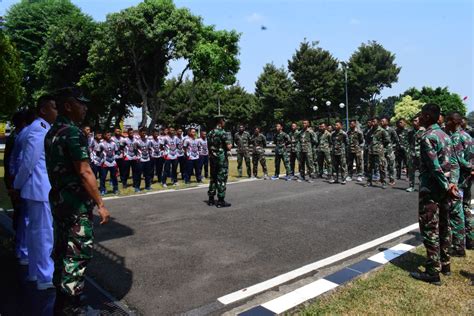 Danbrigif Marinir Berikan Motivasi Dan Semangat Keseluruh Atlet