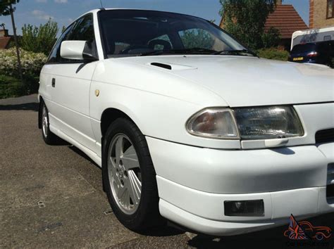 1992 Vauxhall Astra Gsi 2 0l 16v White Mk3