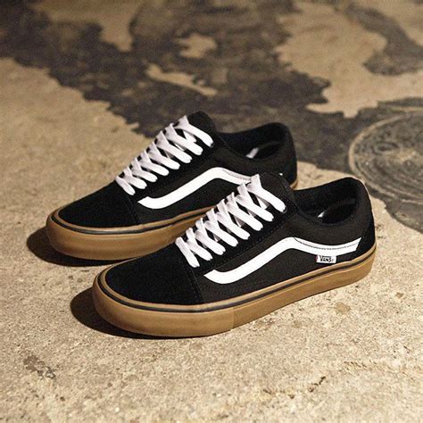 Old Skool Pro Blackwhitemedium Gum Atelier Yuwaciaojp