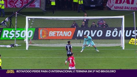 Vídeo Botafogo perde para o Internacional e termina em 5º no