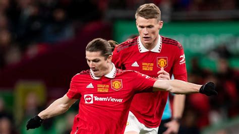 Man Utd Midfielder Aiming To Avoid Summer Exit As Source Reveals He