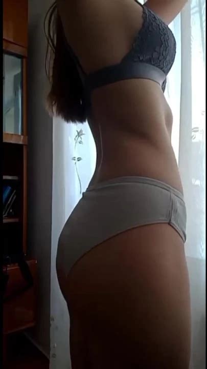 Naughty Beauty Waiting For You On The Bed Completely Naked Nipples Nipples Porn XHamster