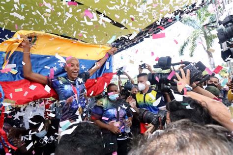 Yulimar Rojas y su emoción por estar en casa