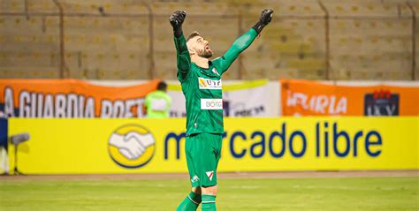 En un partido cambiante y entretenido César Vallejo y Always Ready