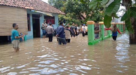 Banjir Cirebon Meluas 4 Kecamatan Terendam 10 Ribu Jiwa Terdampak