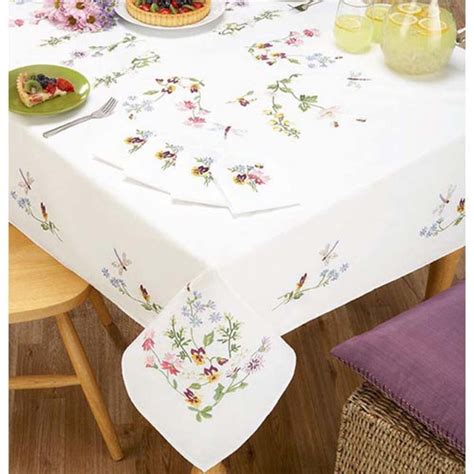 Embroidery Stamped Tablecloth – EMBROIDERY DESIGNS