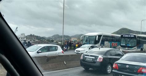 G Motociclista Atingido Por Nibus E Morre Ao Cair Da Ponte Rio