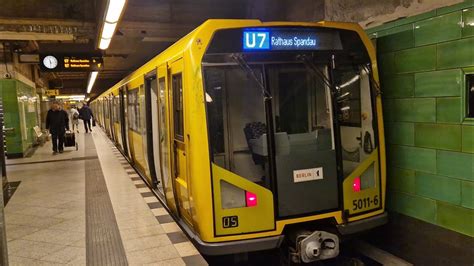 U Bahn Berlin Mitfahrt In Der U Von Berliner Stra E Bis