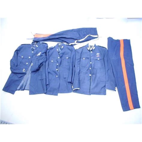 CANADIAN MILITARY PATROL UNIFORMS - Switzer's Auction & Appraisal Service