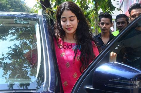 Jhanvi Kapoor Spotted At Dance Rehearsal Studio Boldsky