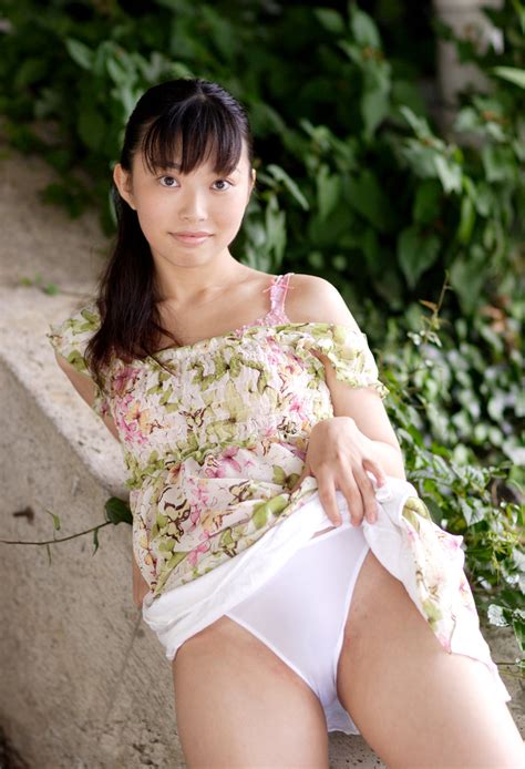 Japanesethumbs Av Idol Megumi Fukiishi Photo Gallery