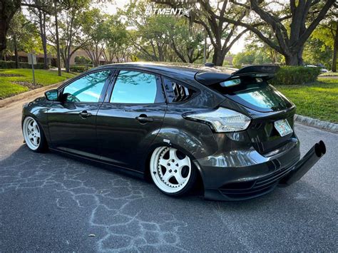 Slammed Ford Focus Sedan