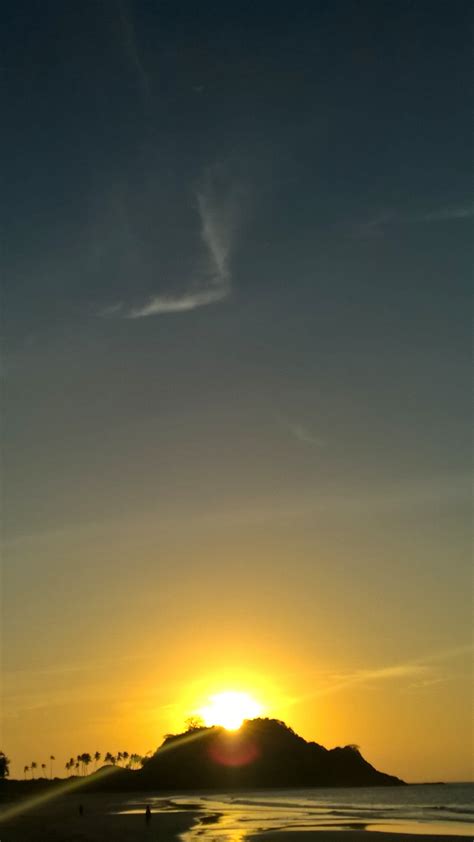 無料画像 海 地平線 雲 空 日の出 日没 太陽光 夜明け 雰囲気 夕暮れ 残光 天体 1728x3072